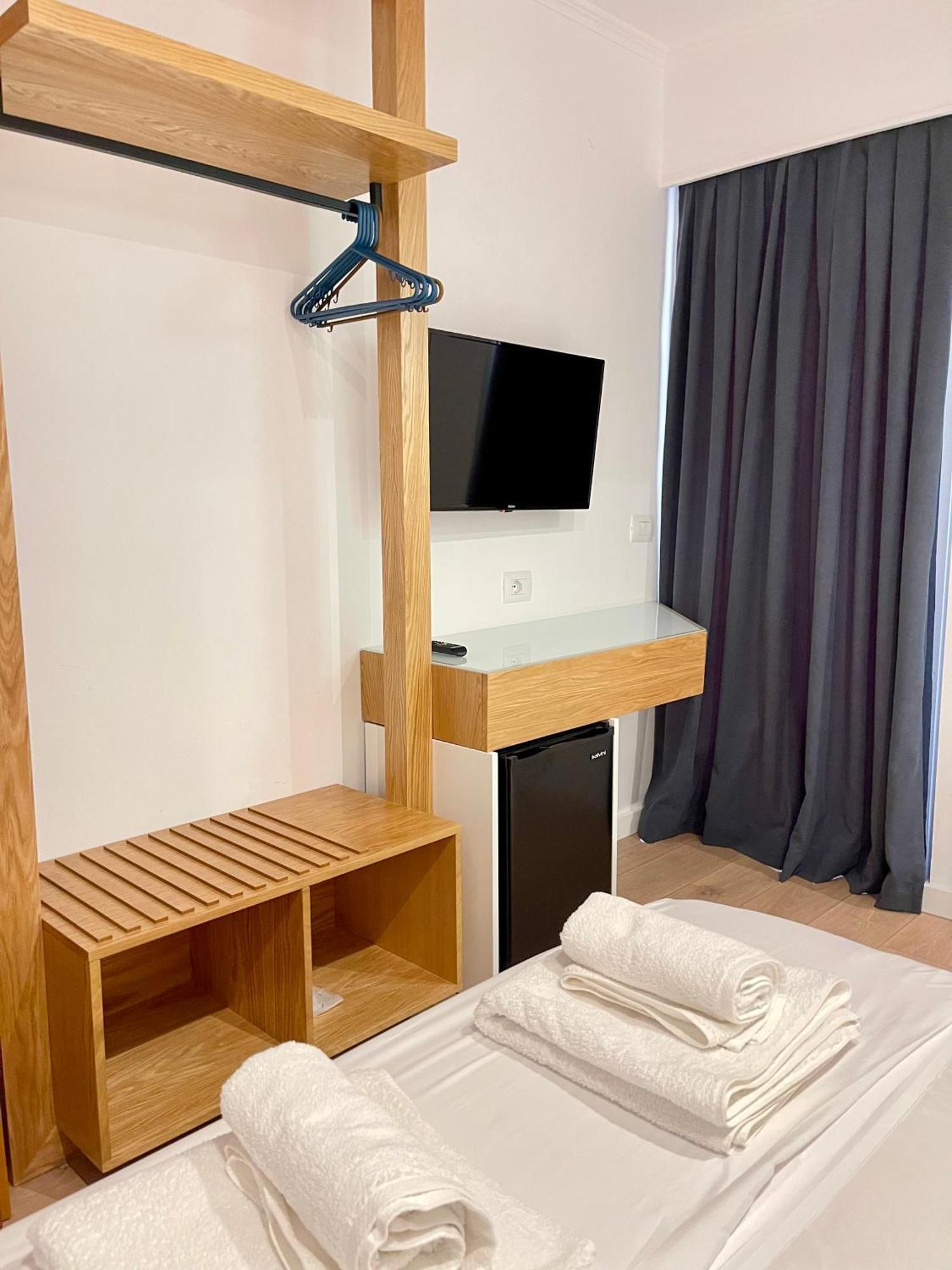 阿乌尼奥哈酒店 Sarandë 外观 照片