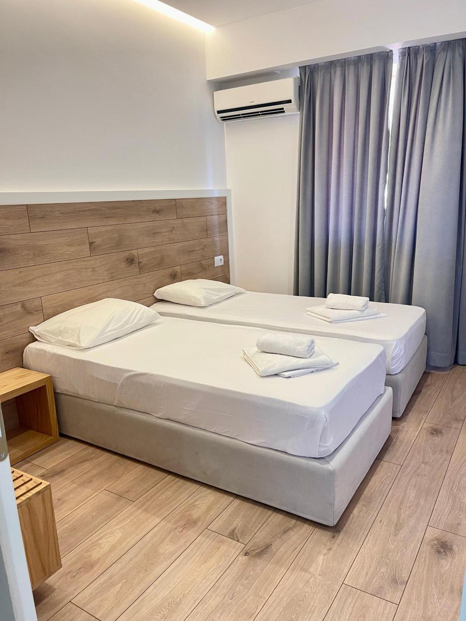 阿乌尼奥哈酒店 Sarandë 外观 照片