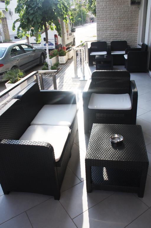 阿乌尼奥哈酒店 Sarandë 外观 照片